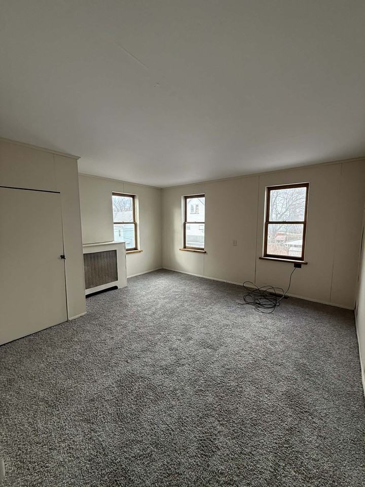 200 5th Ave - Photo 7 of 8