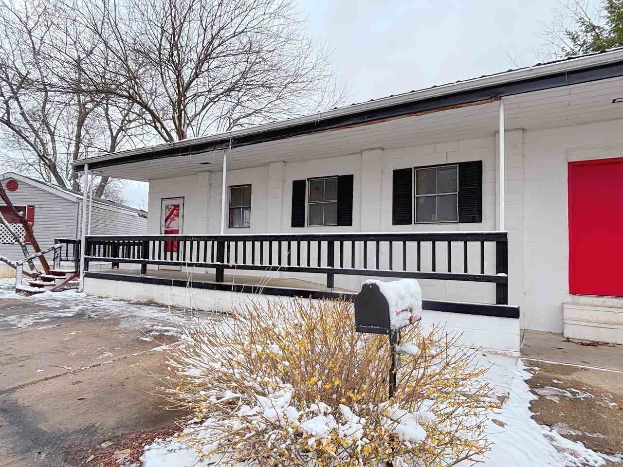 1522 Wilkes Ave - Photo 6 of 10