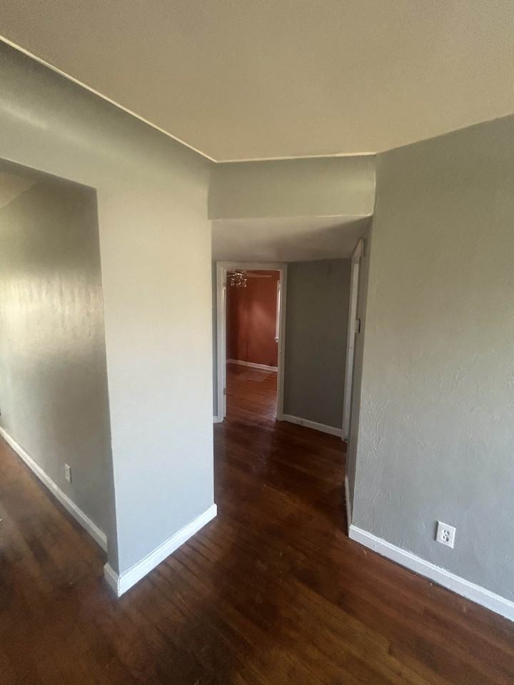 1801 Engelholm Ave - Photo 7 of 20