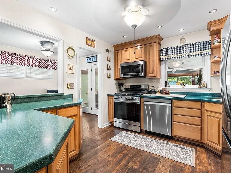 5 Valley View Ct - Photo 4 of 14