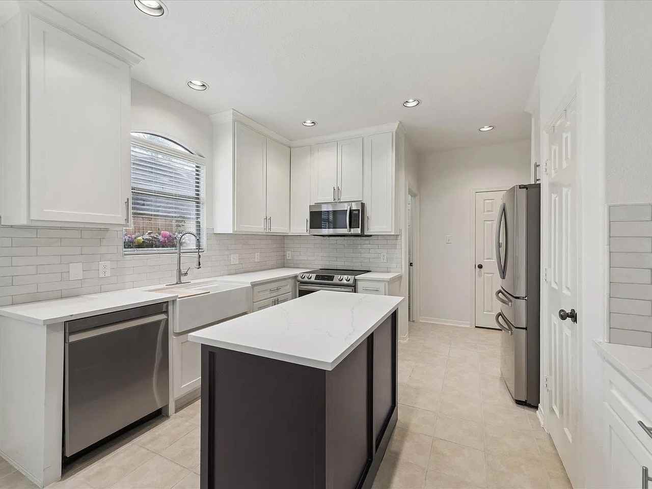 6418 Sugar Bush Dr - Photo 5 of 10