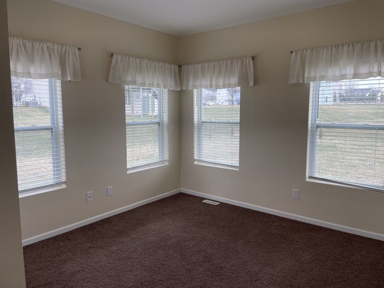 820 Dewars St #NA - Photo 6 of 19