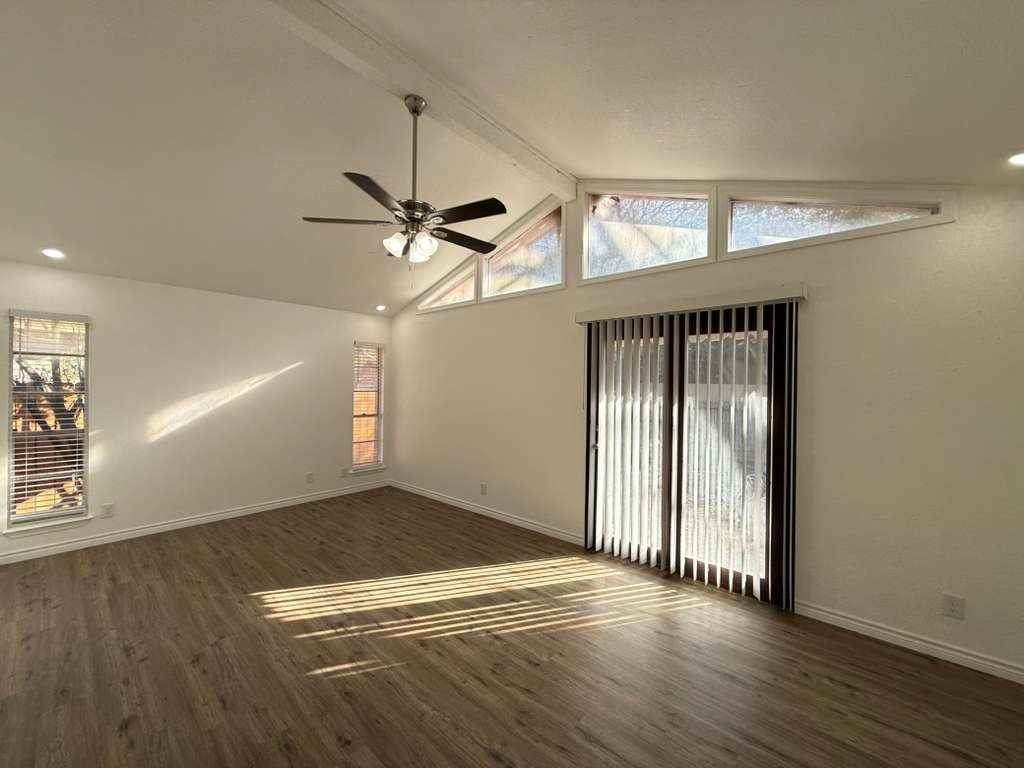 4510 Briargrove St - Photo 5 of 17