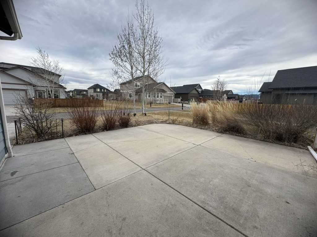 136 Bull Frog Dr - Photo 4 of 20