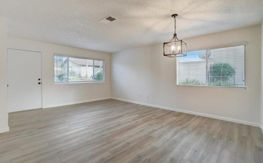 2500 Florida Ln - Photo 2 of 6