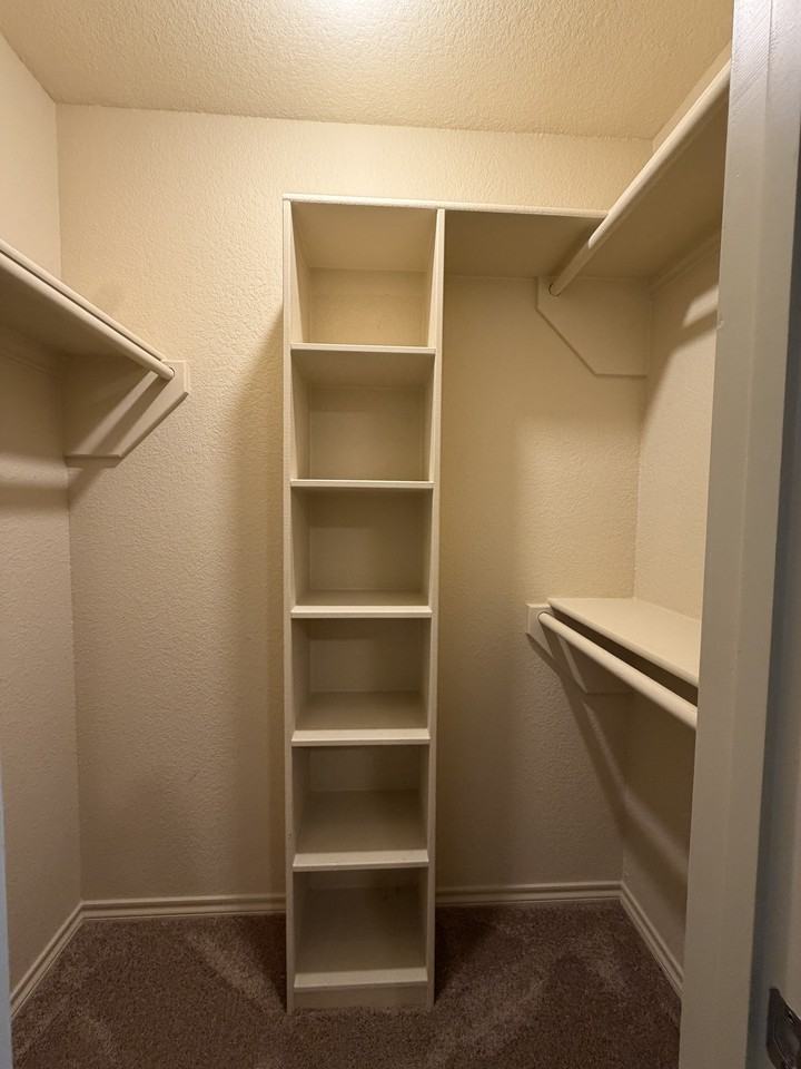 5801 Swords Dr - Photo 7 of 19