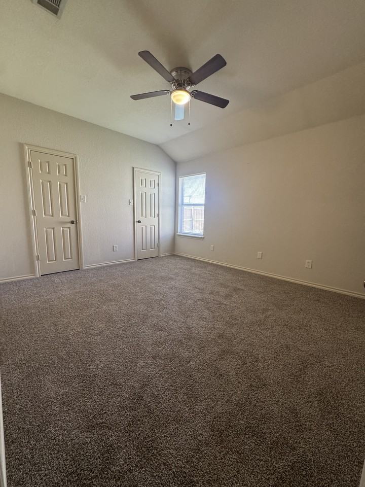 5809 Swords Dr - Photo 5 of 17