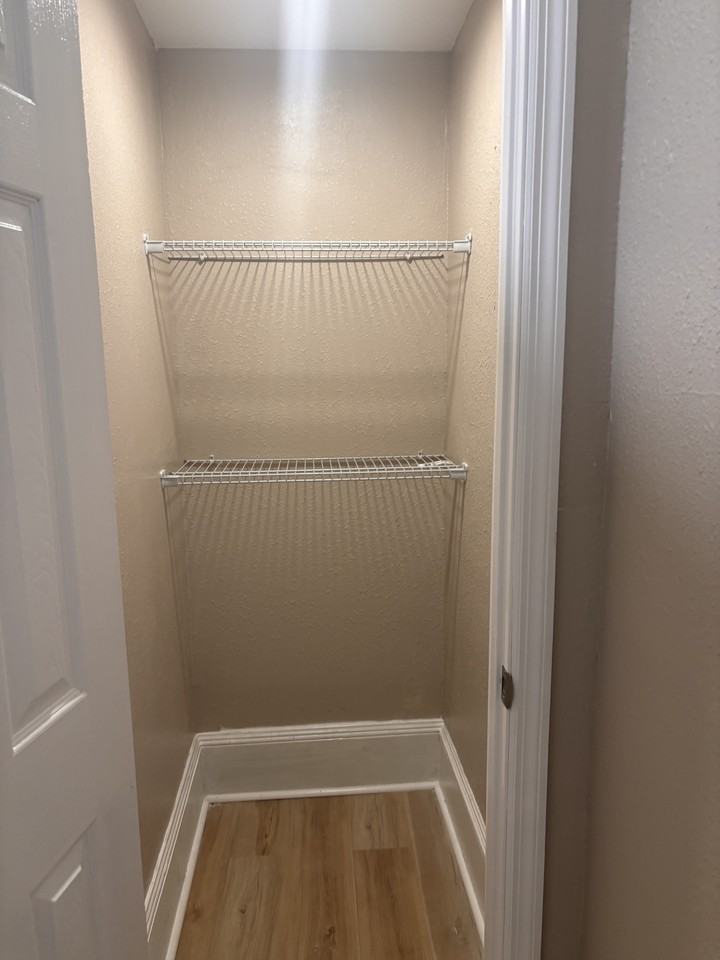 617 Ivy St - Photo 7 of 17