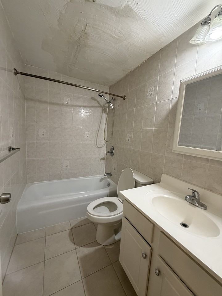 215 Winter St - Photo 7 of 7