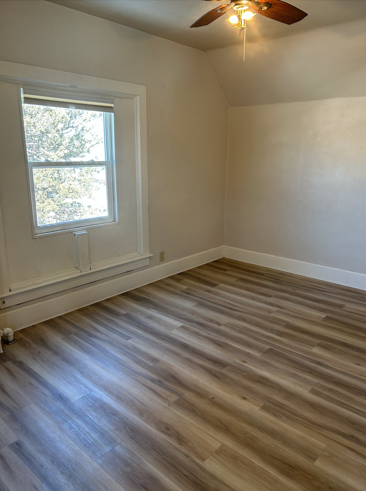 30 2nd Ave Sw - Photo 2 of 20