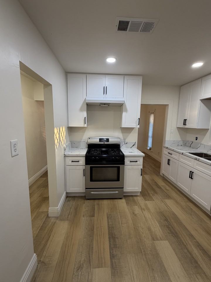 1103 E Princeton St #1 - Photo 4 of 8