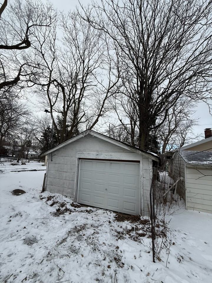 1163 N Hill Ave - Photo 6 of 20