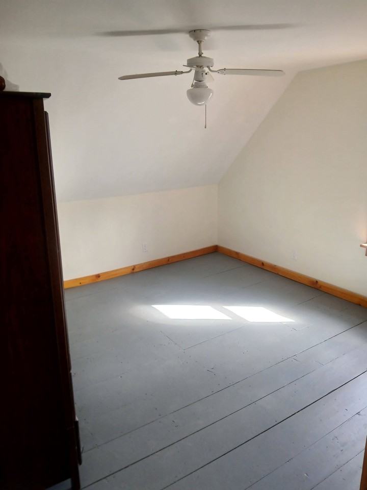 1156 Us Rt #2UPSTAIRS - Photo 2 of 4