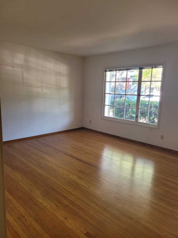 5363 James Ave - Photo 7 of 20