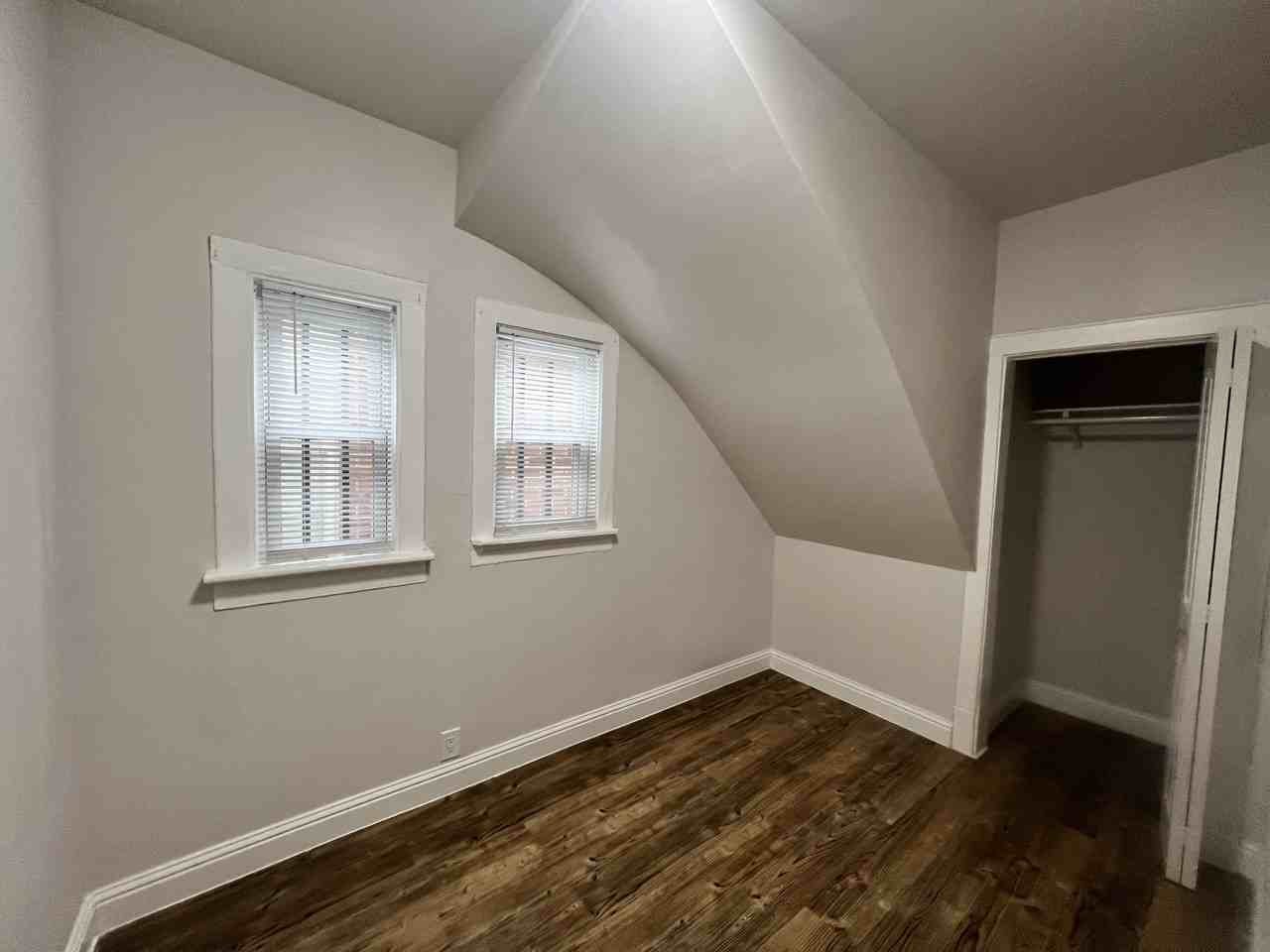 8208 S South Shore Dr #1F - Photo 6 of 13