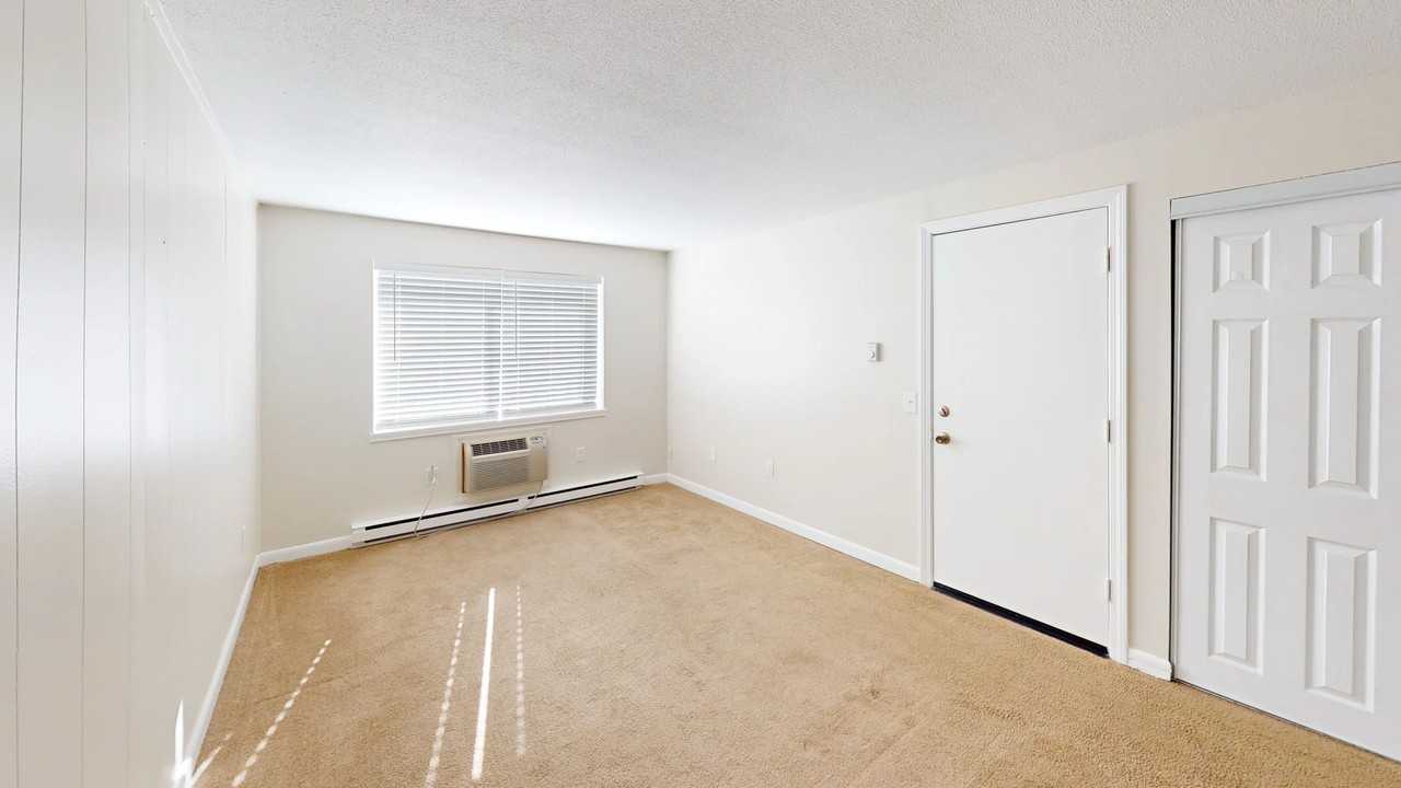 54 Simard Dr #1 - Photo 4 of 9