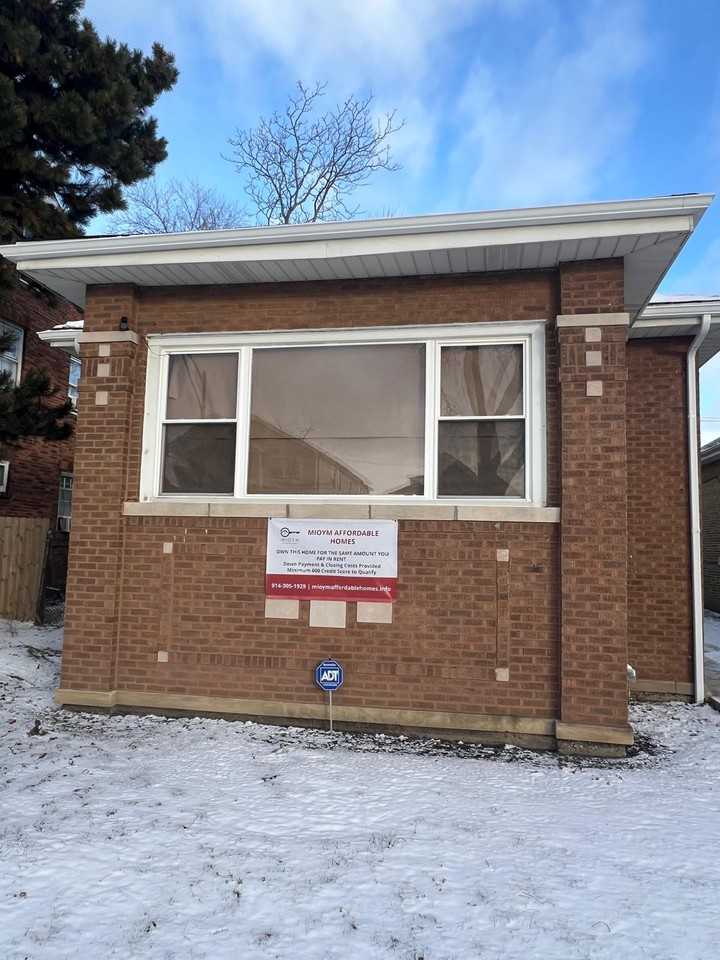 9325 S Loomis St #NA - Photo 2 of 16