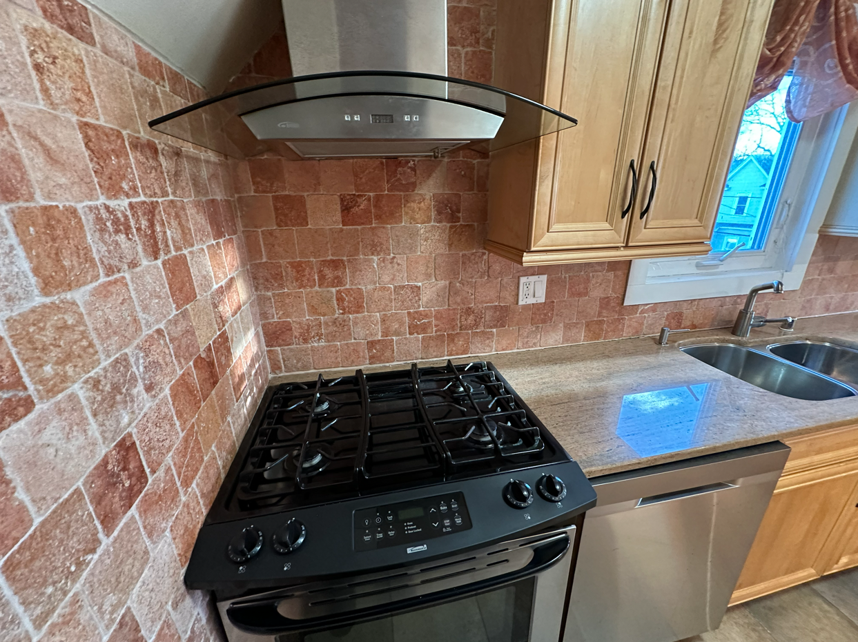 62 Lakeview Ter #C - Photo 4 of 26