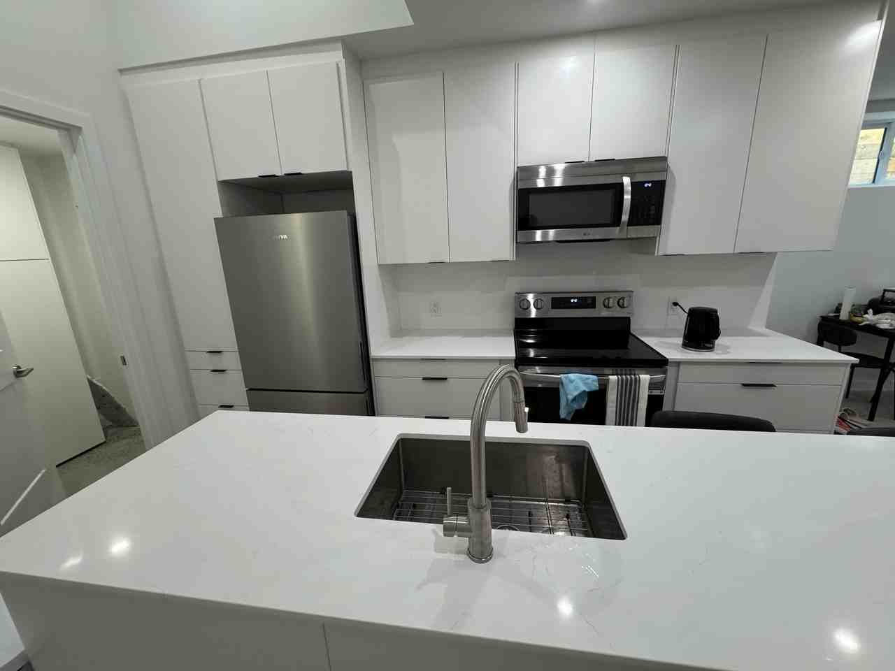 44 Chippewa Ave - Photo 4 of 17