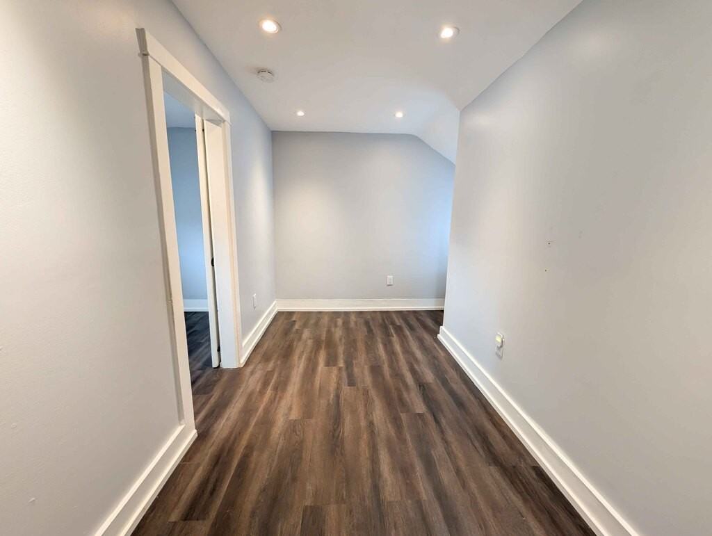 49 Thorold Rd - Photo 2 of 15