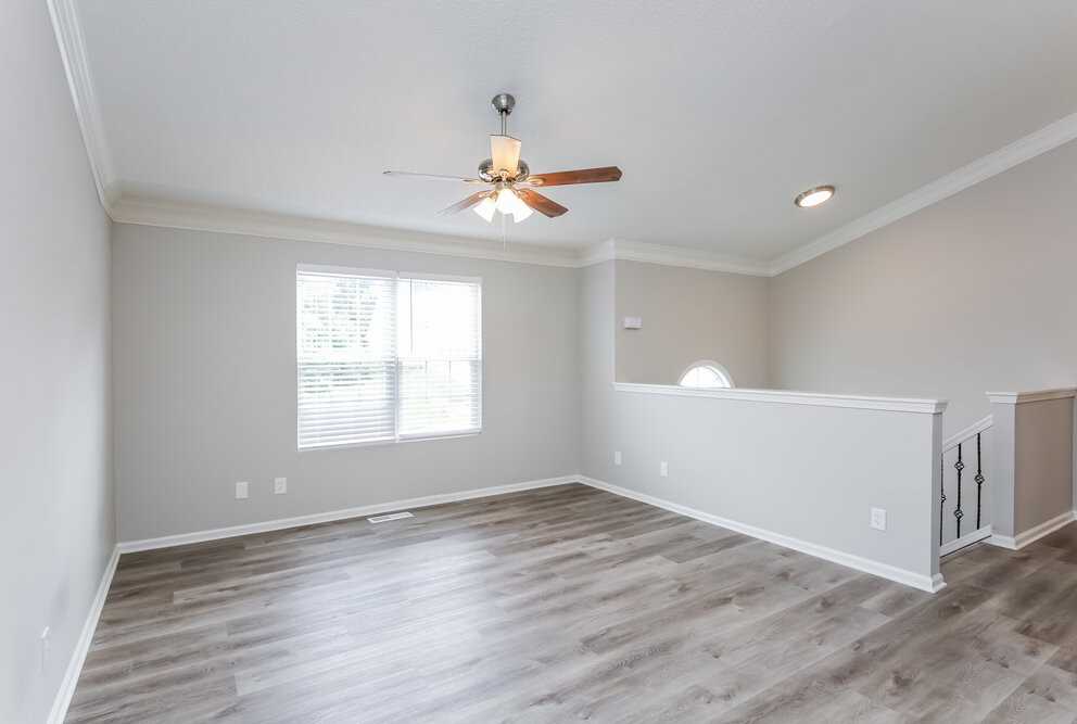 215 Ashland Manor Dr - Photo 4 of 17