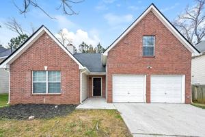 featured image of 3057 Dogwood Ave