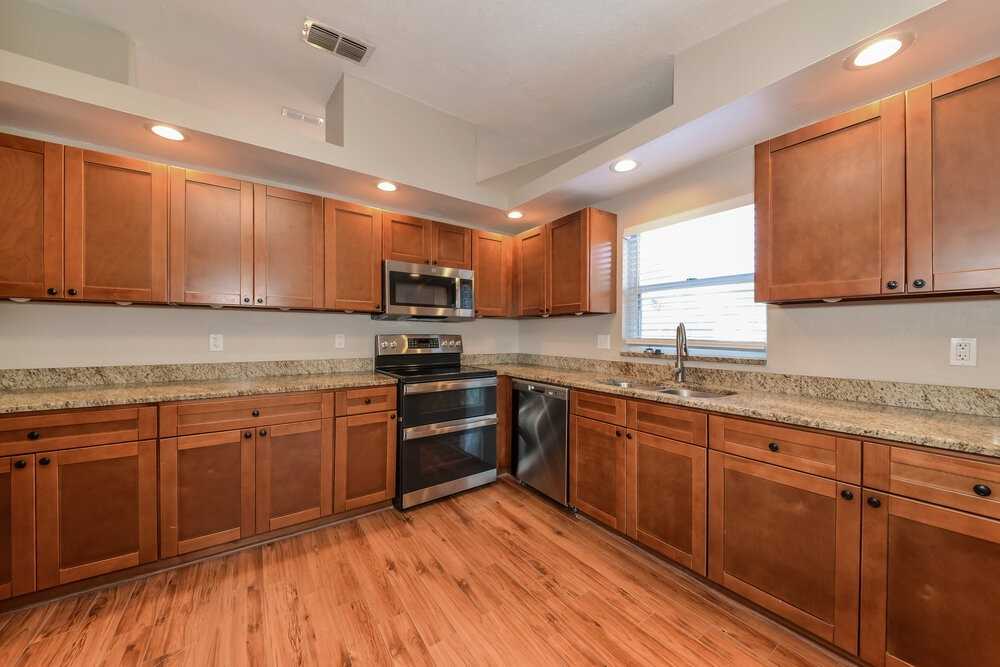 12914 Astorwood Pl - Photo 5 of 16