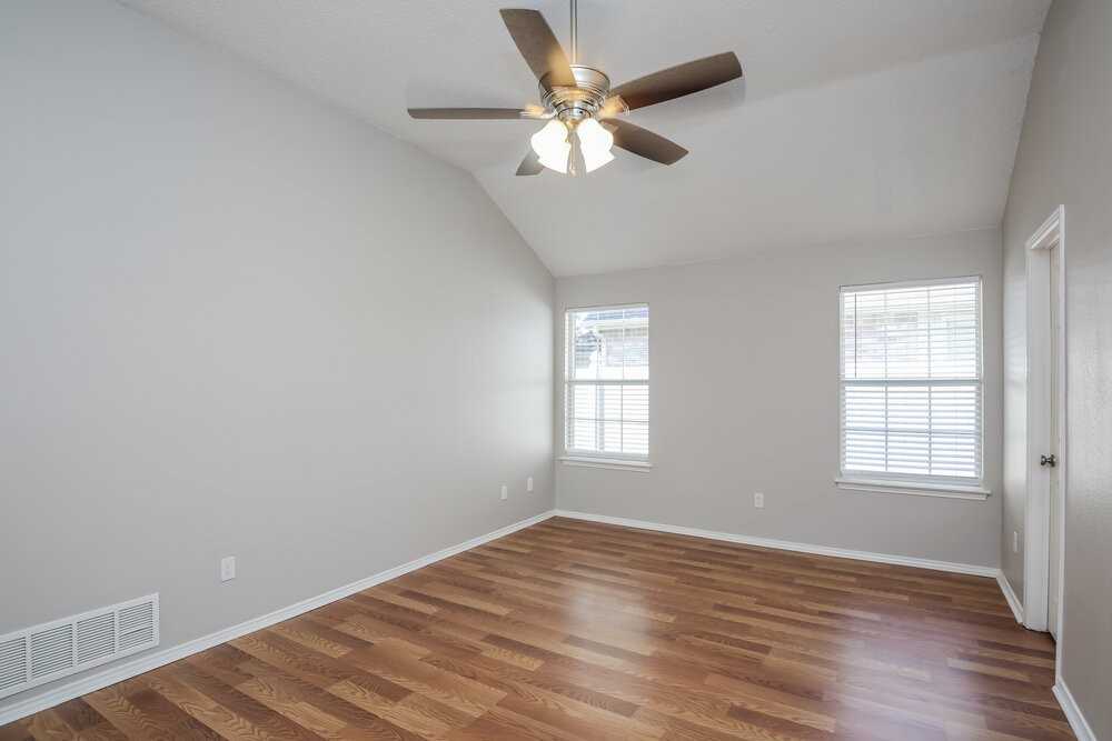 808 Dawson St - Photo 7 of 16