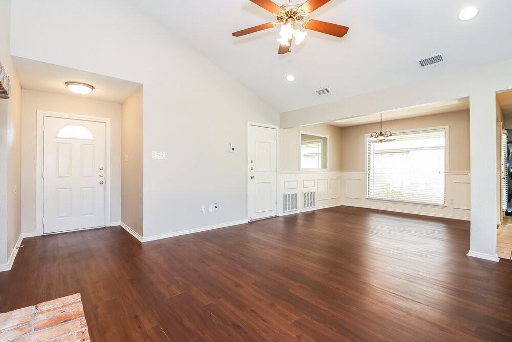 3816 Ashley Ln - Photo 2 of 17