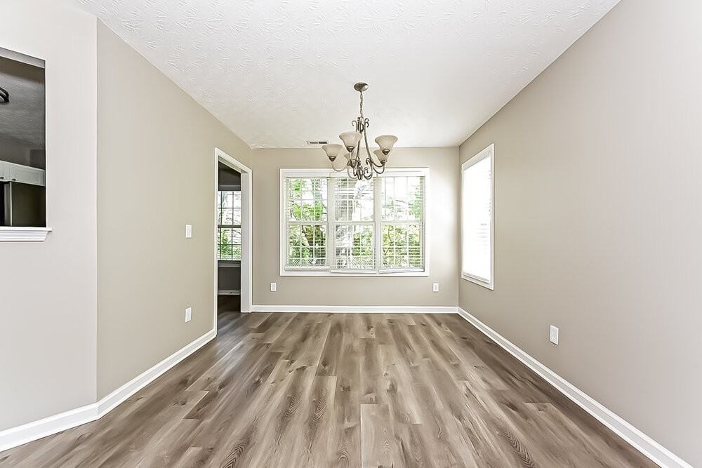 216 Rivergate Ct - Photo 5 of 17