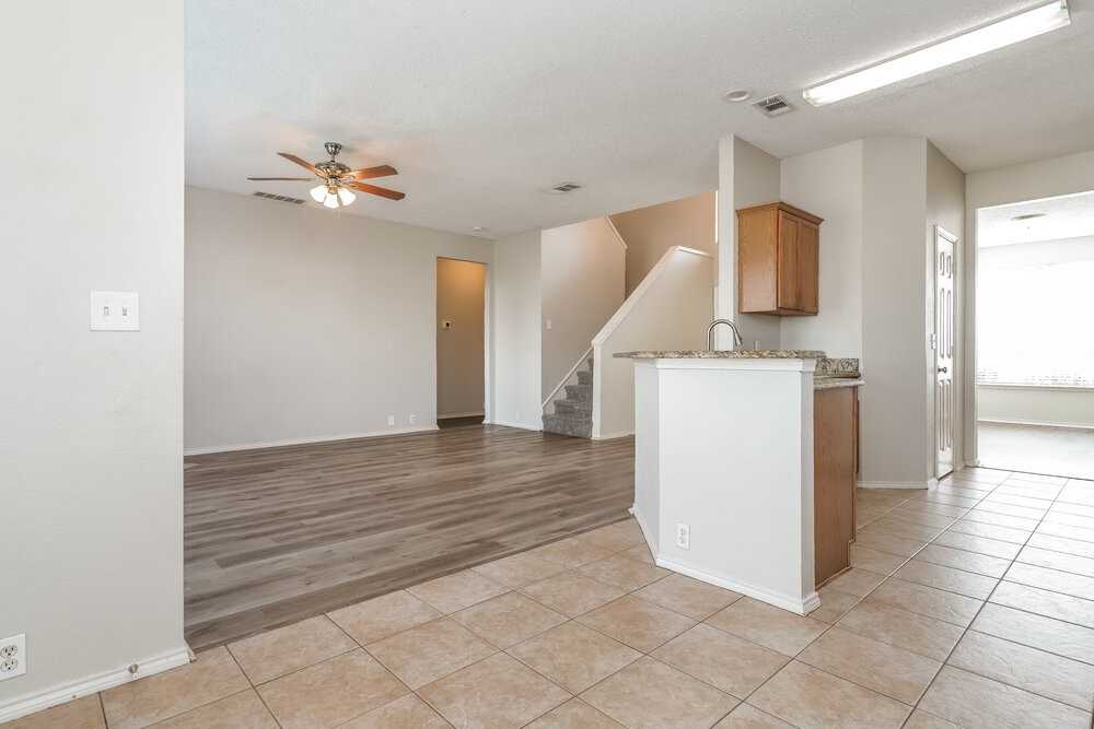 3000 Vicksburg Ln - Photo 7 of 17