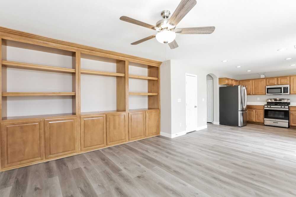 8457 Spencer Canyon St - Photo 6 of 17