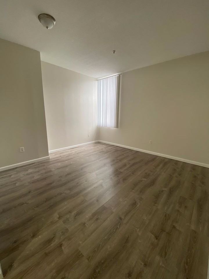 Border City Mills Apartments - Photo 2 of 17