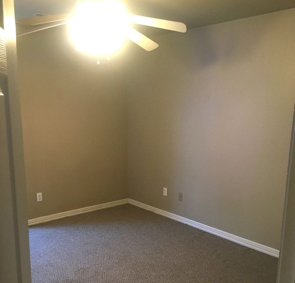 667 N Meadowlands Dr - Photo 6 of 9