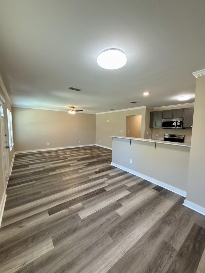 2009 E Devine St #NA - Photo 2 of 12