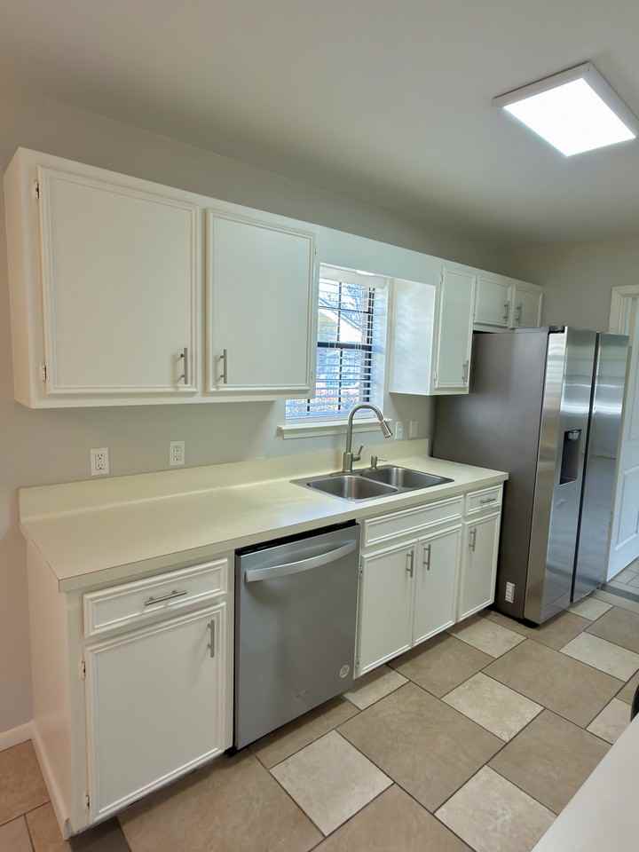 837 S Tipton Ave #NA - Photo 4 of 13