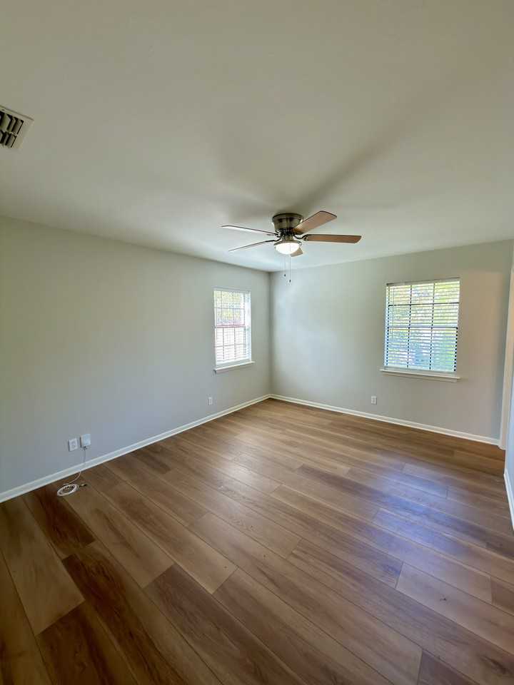 837 S Tipton Ave #NA - Photo 6 of 13