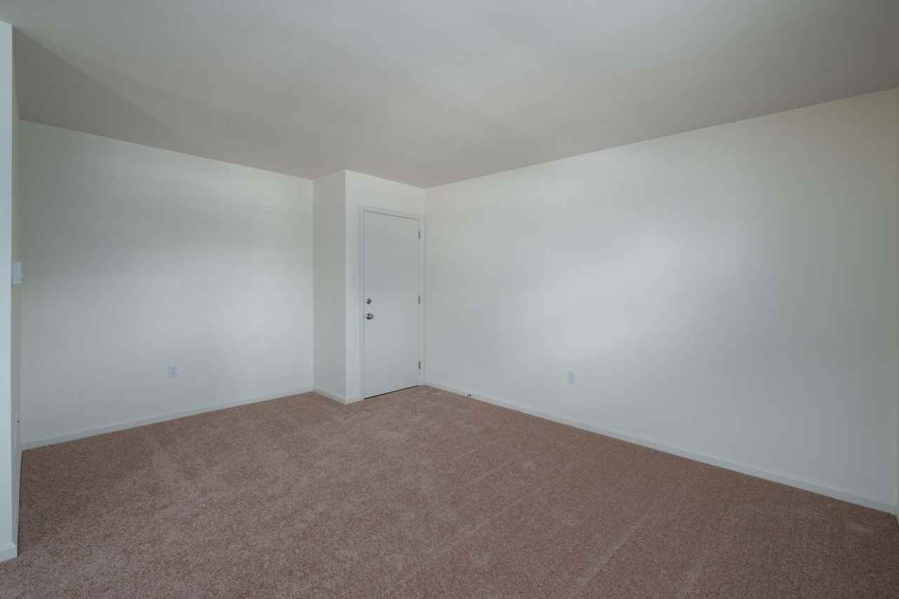 411 N Duke St Apt B - Photo 2 of 7