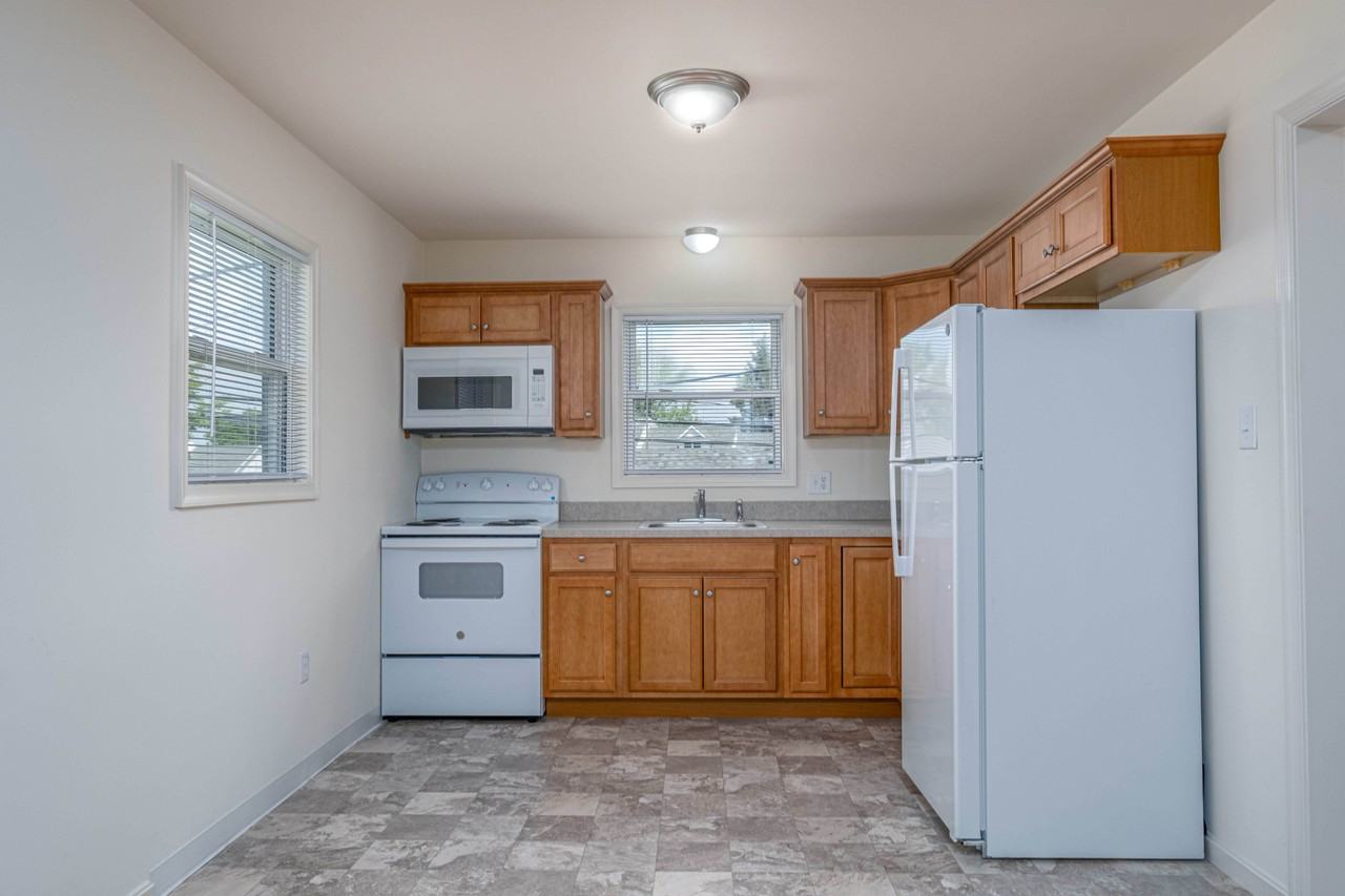 411 N Duke St Apt B - Photo 5 of 7