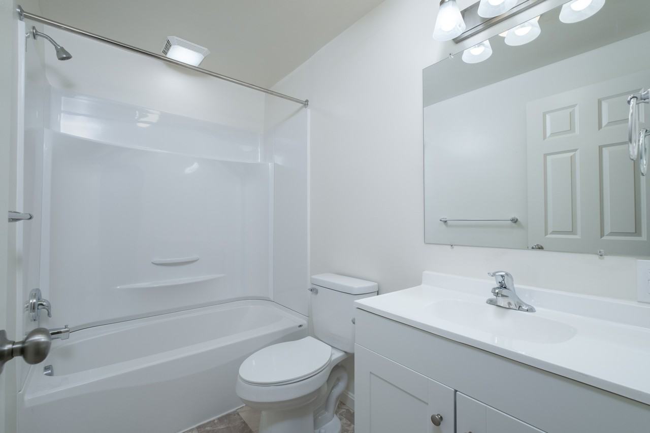 411 N Duke St Apt B - Photo 7 of 7