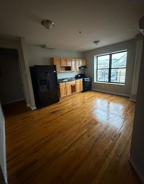 934 Hunterdon St #8 - Photo 5 of 5