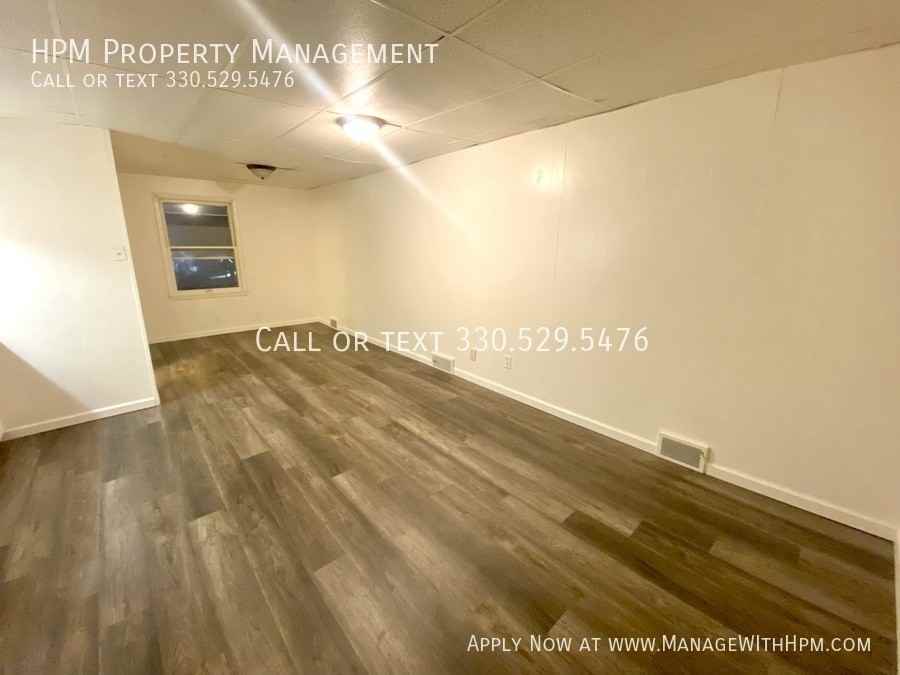 1214 Woodward Pl Nw #4 - Photo 2 of 6