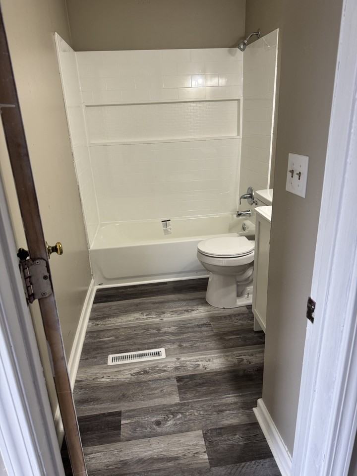 1710 Mercer Ave Nw #1710 - Photo 4 of 6