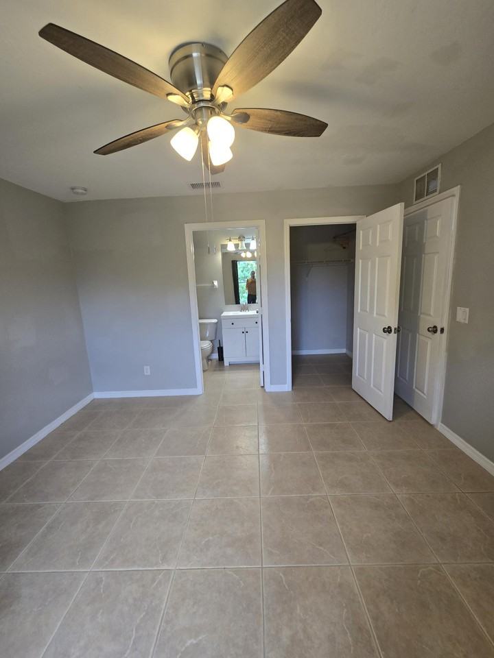 11108 Pendleton Ave #11108 - Photo 6 of 20