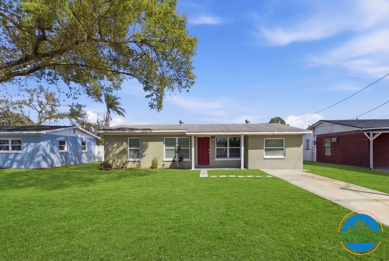 8609 Chinaberry Dr #NA - Photo 2 of 27