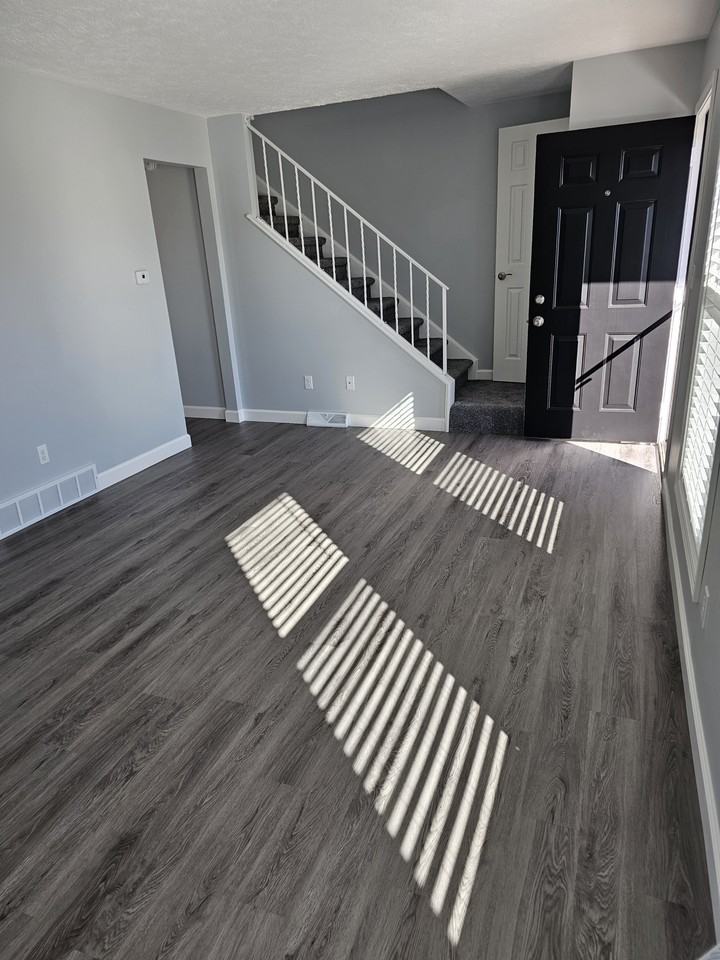 5604 1/2 Madrid Dr #5604-1-2 - Photo 4 of 27