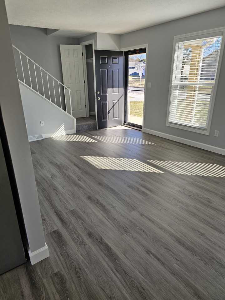 5604 1/2 Madrid Dr #5604-1-2 - Photo 5 of 27