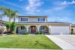 featured image of 3334 Dias Dr #4