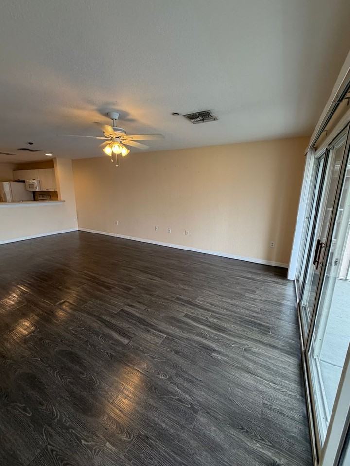 2623 Emerald Lake Ct - Photo 6 of 11