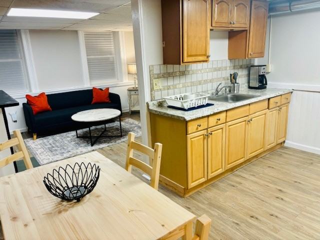 367 Madison Ave - Photo 3 of 15